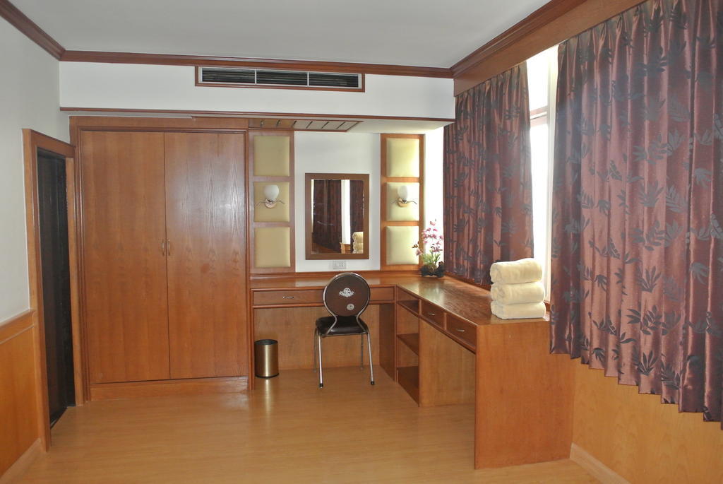 Supak Hotel Kalasin Chambre photo
